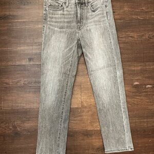 Lauren Ralph Lauren Women’s Modern Straight Curvy Jeans Size 6 Grey Wash